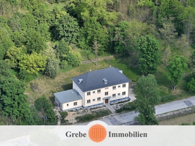 Letzte Wohnung auf parkähnlichem Grundstück mit 3000 m² - Erstbezug nach Komplettsanierung